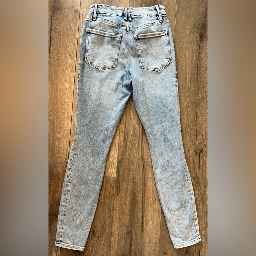 Good American Size 4/27 Distressed Jeans - Picture 2 of 11